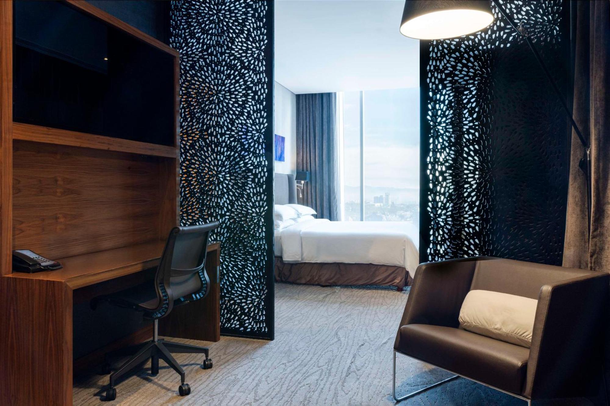 Hilton Mexico City Santa Fe Exterior photo